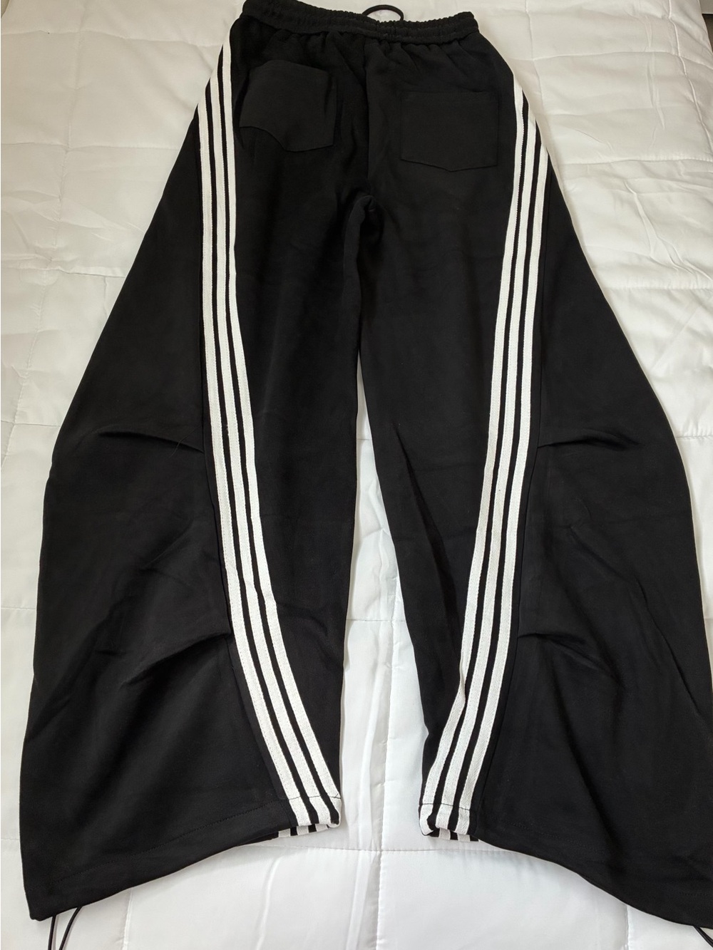 New! Floo Black & White Barrel Sweatpants Size Small - Picture 9 of 9